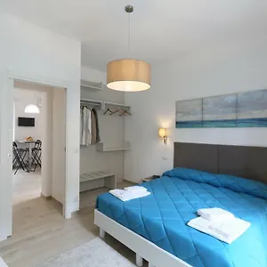 cartolina-apartment.taorminaitalyhotels.com/